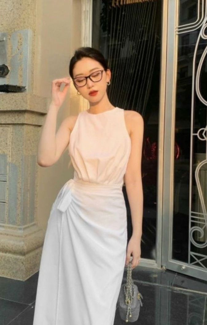 Đầm sát nách dáng dài tà đắp buộc nơ eo