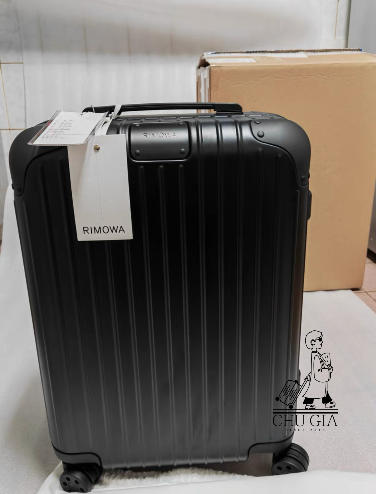 Vali Rimowa Siêu Cấp Hybrid Có sẵn