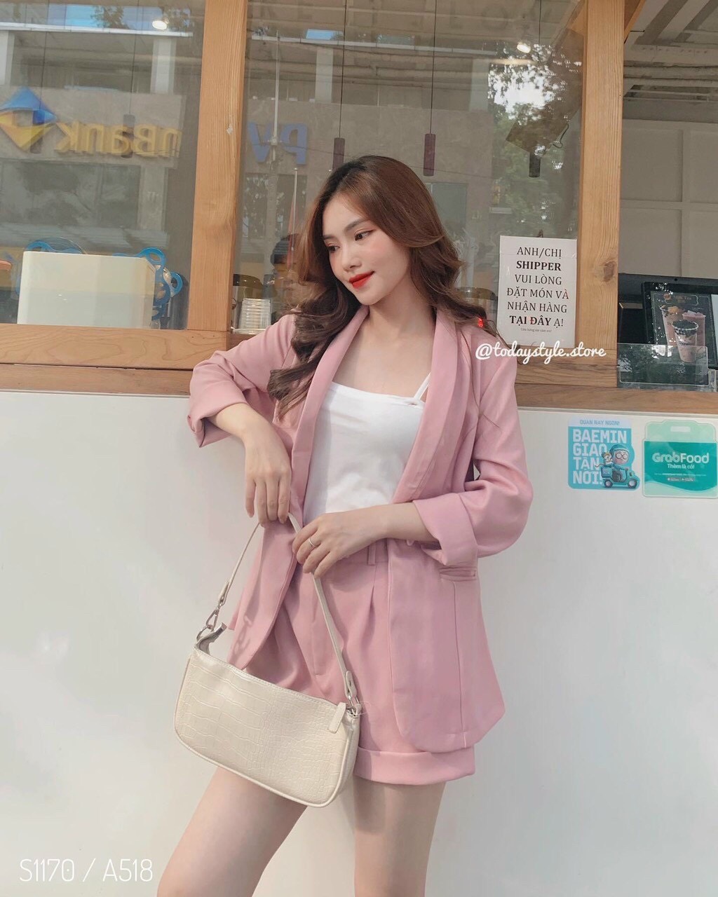 SÉT BỘ VEST ĐÙI KÈM ÁO 2 DÂY CỰC HOT