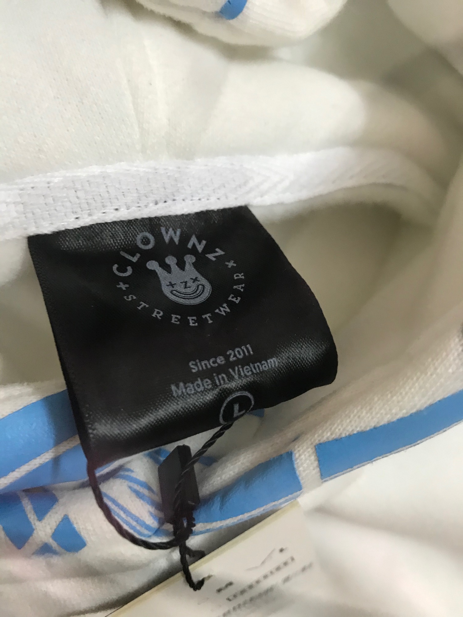Clownz Infinity Hoodie Trắng  size L