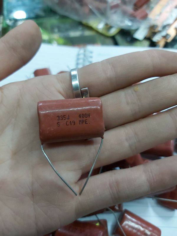 Tụ 335j - 400V - giá 5 Con