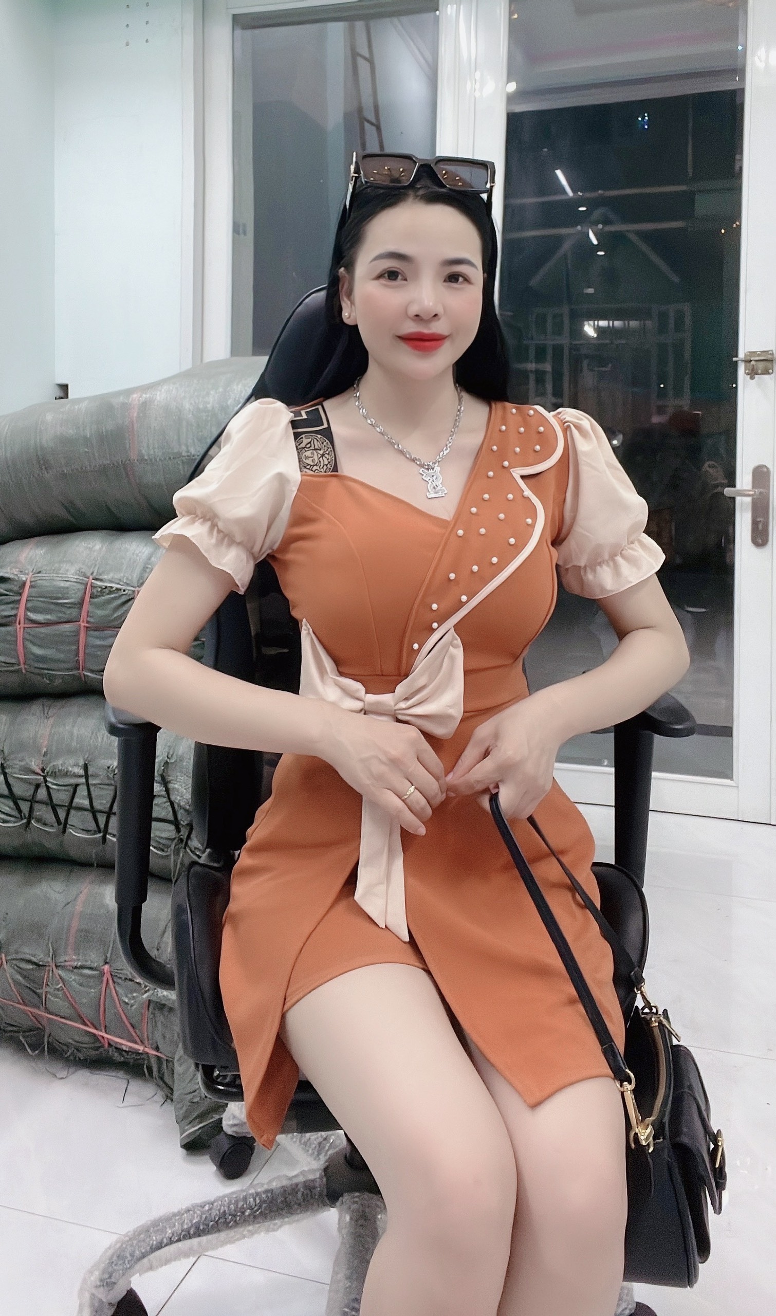 SÉT ÁO PHÔM DÀI KÈM QUẦN ĐÙI-MẶC TÔN DÁNG.AK14