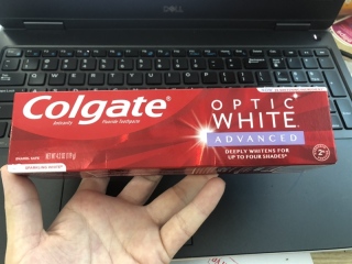 kem đánh răng Colgate Optic White 119g 1 tuýp thumbnail