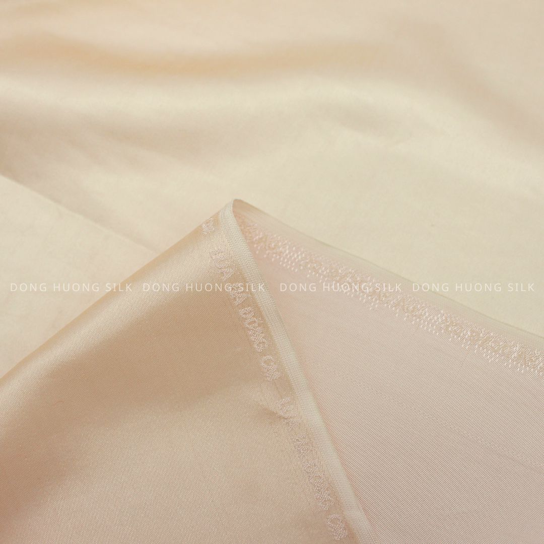 Vải lụa tơ tằm satin trơn màu cam đào – LTS41