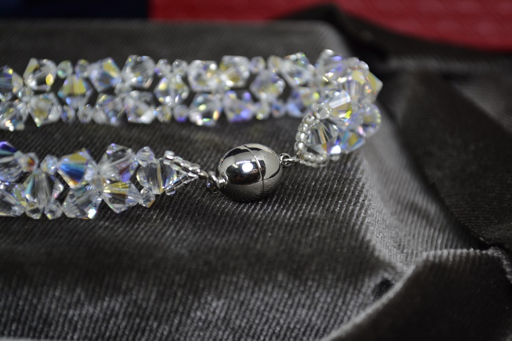[Freeshipmax] Vòng tay pha lê Swarovski thoi 6li