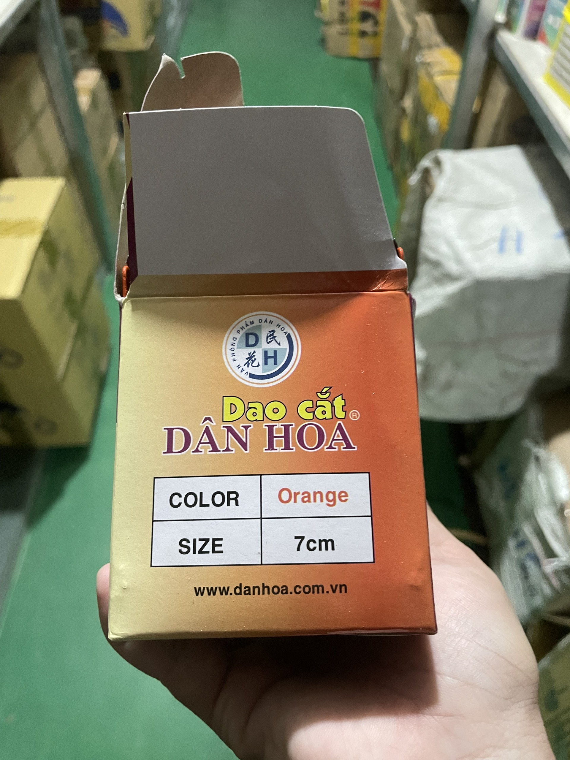 Cắt băng keo tay cầm sắt 7F Dân Hoa