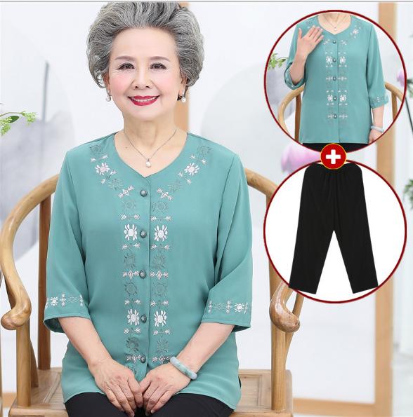 Bộ quần áo cho người già
