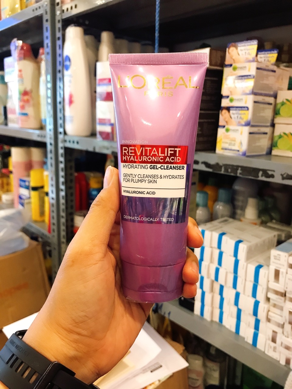 Sữa rửa mặt làm sạch và trắng mịn da L'Oréal White Perfect 100ml