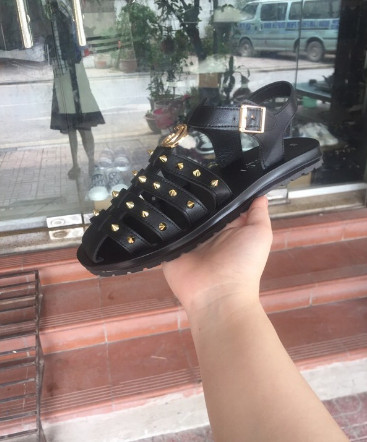 Dép sandal nam rọ GC đinh