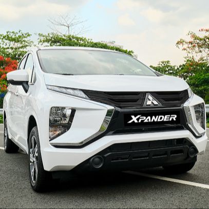Ốp đèn gầm đen Mitsubishi Xpander