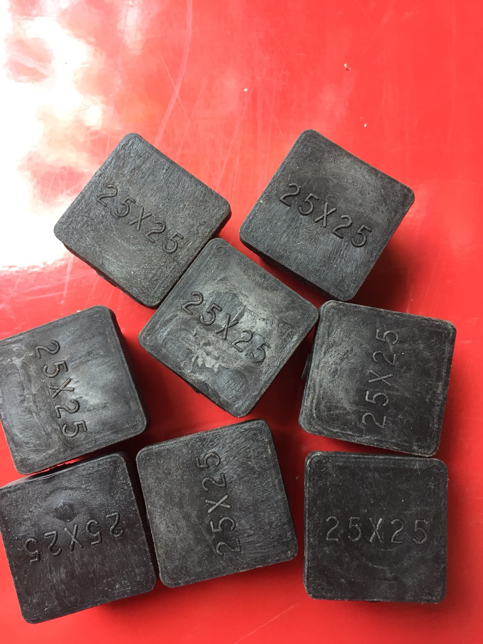 Bộ 520 Nắp bịt trong nhựa cho sắt hộp25x25mm.80 nút bịt trong 20x20.nút bịt nhựa; đầu chụp nhựa; nắp chụo ống sắt; nút bịt nhựa vuông 25x25mm