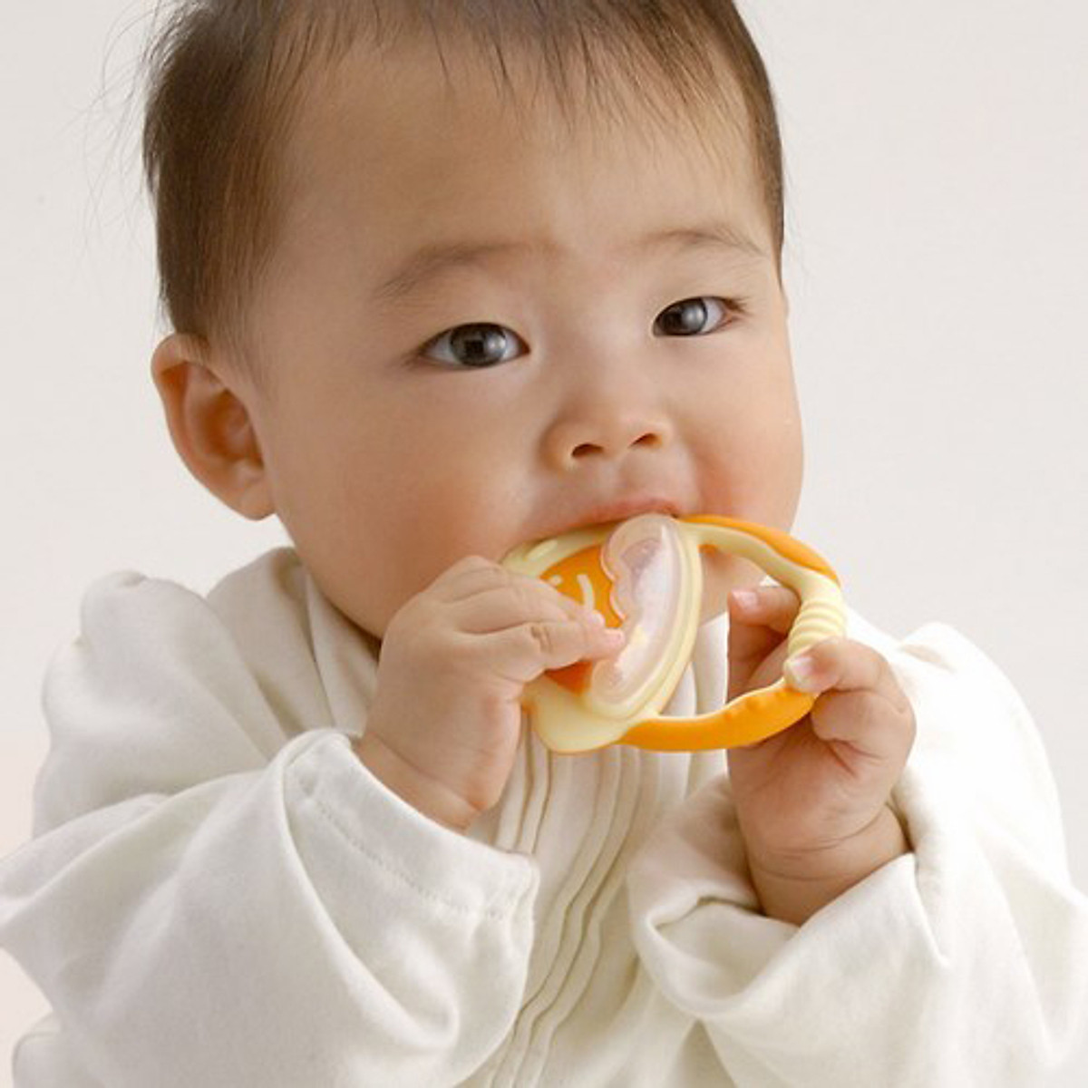Gặm nướu tròn Richell Nhật chính hãng