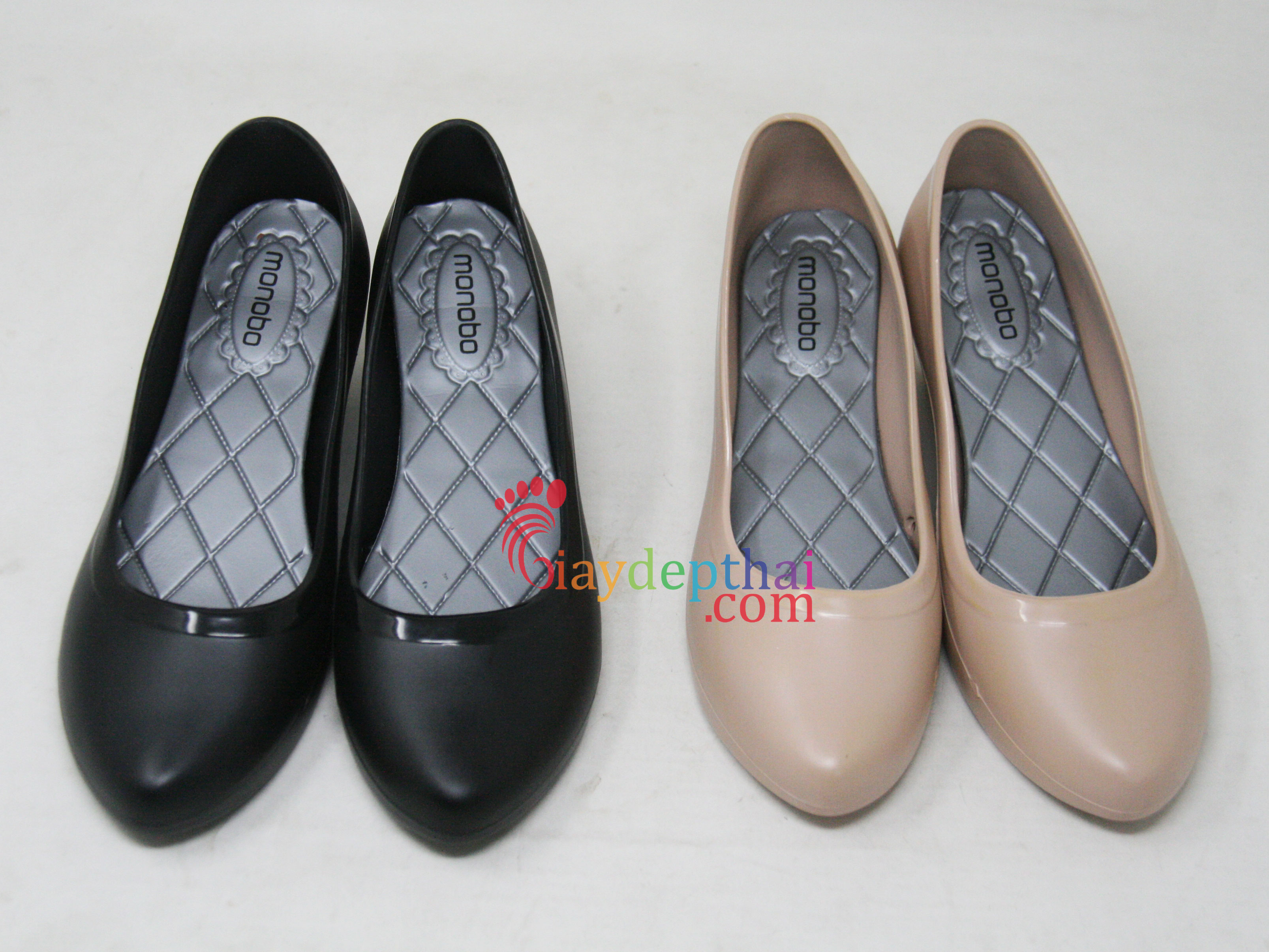Thai Plastic Shoes Monobo Berry