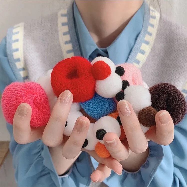 Cột tóc đôi mắt ngỗ nghĩnh