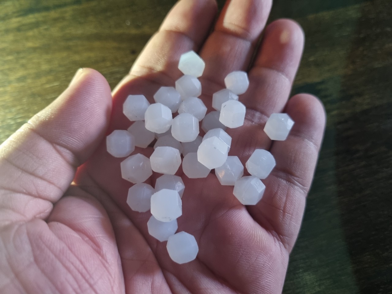 01 Viên Bi Silicone Hạt Lựu Đa Giác