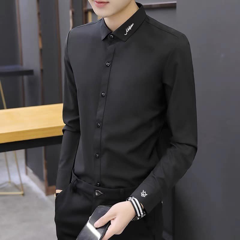 [HCM]Áo sơ mi nam trơn dài tay Công Sở thêu chữ ký trên cổ mẫu 02 Thời trang EMEY LUXURY Chất vải Kate lụa đẹp Không Nhăn Không Xù