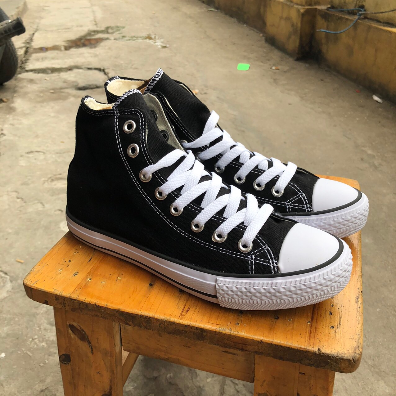 GIÀY CONVERSE ĐEN CAO CỔ (Full box)