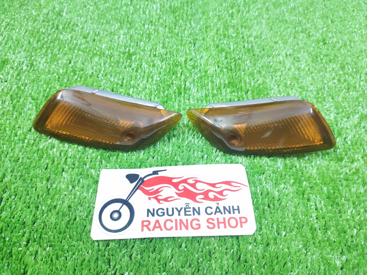 xi nhan pha đèn hậu satria 2000