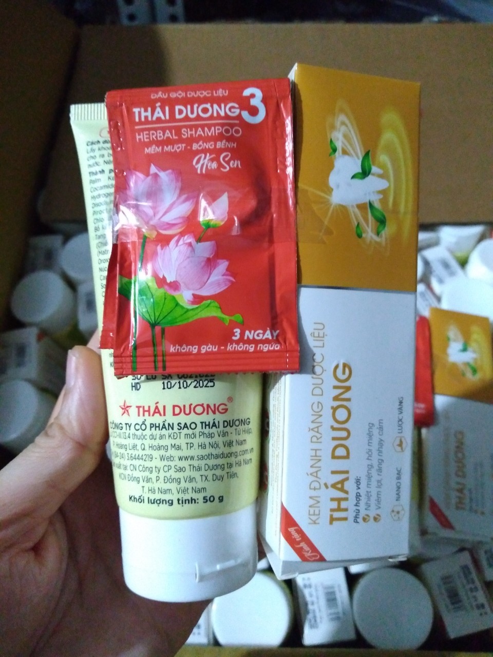 [QUÀ TẶNG] Dầu gội dược liệu Thái Dương 7+ Plus Chai 100ml