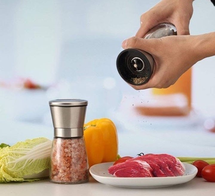 Dụng Cụ Đựng Và Xay Tiêu Nắp Inox Đa Năng