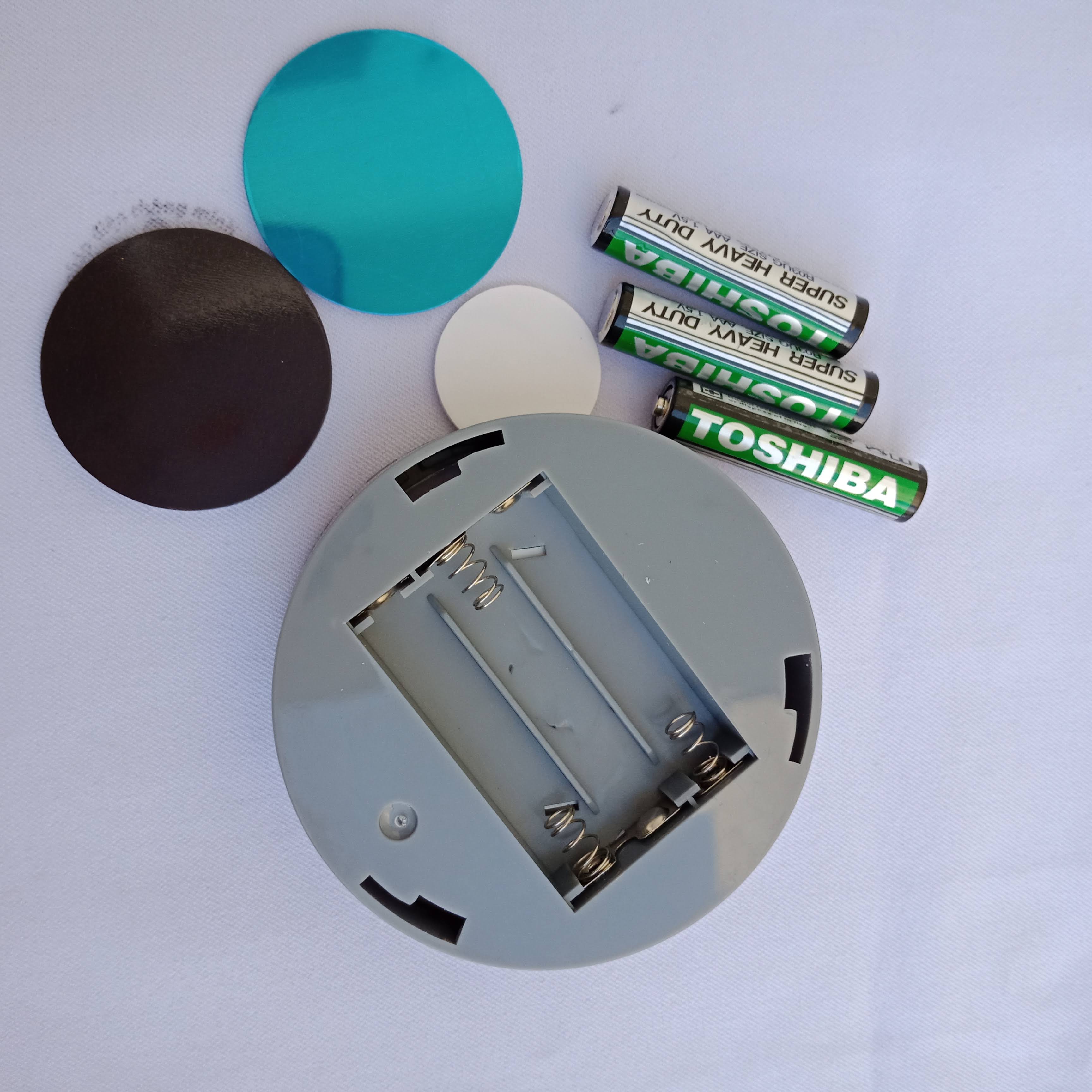 Đèn Led cảm ứng dán tường sử dụng PIN AAA, tự động chiếu sáng