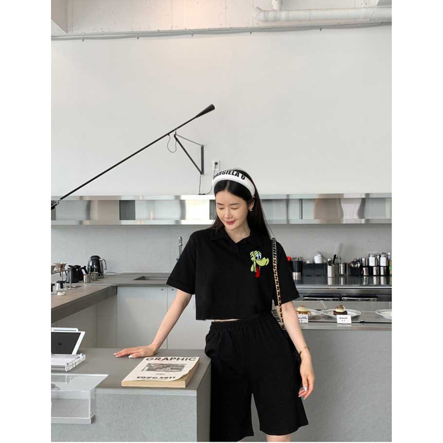 [HCM]Áo Thun Croptop Cổ Bẻ Sticker Bigsize