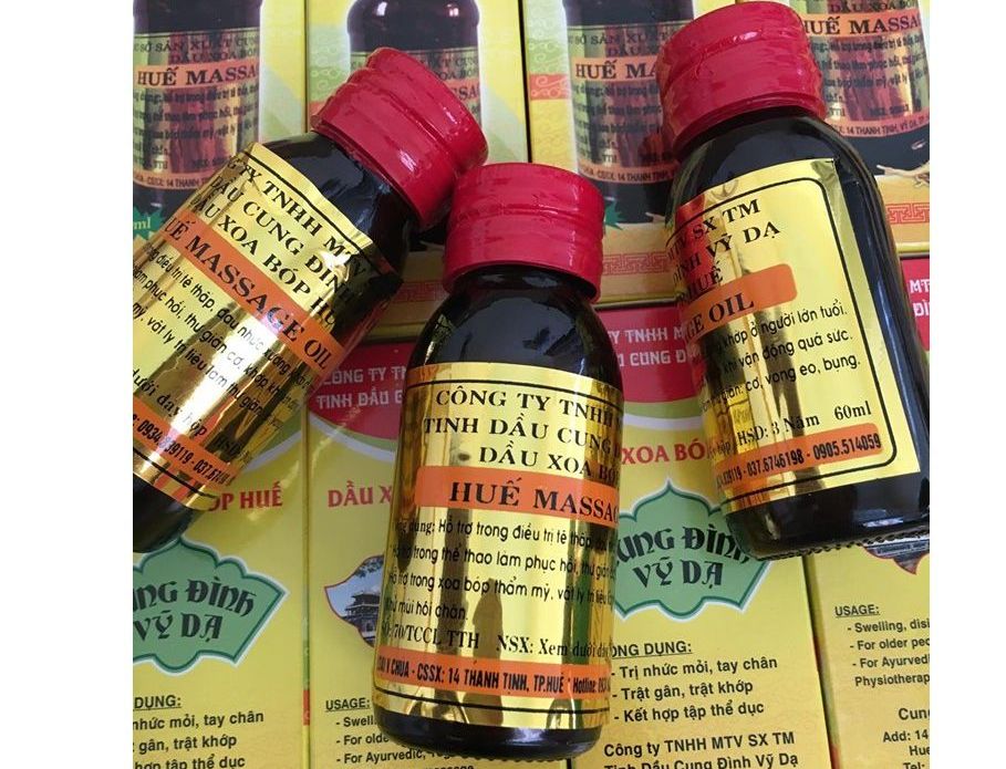 3 Dầu xoa bóp Huế hiệu Cung Đình Vỹ Dạ ( chính hãng 3 chai x 60ml, massage loại đặc biệt )
