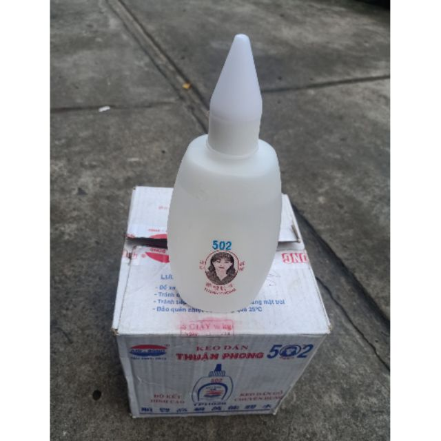 Keo 502 Thuận Phong, chai vuông 500gr