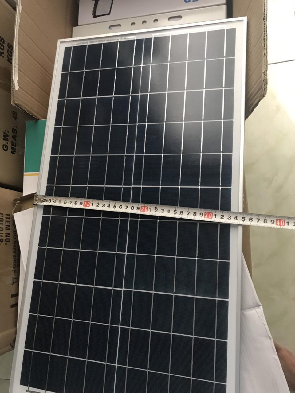 [HCM]Đèn pha năng lượng mặt trời 200W