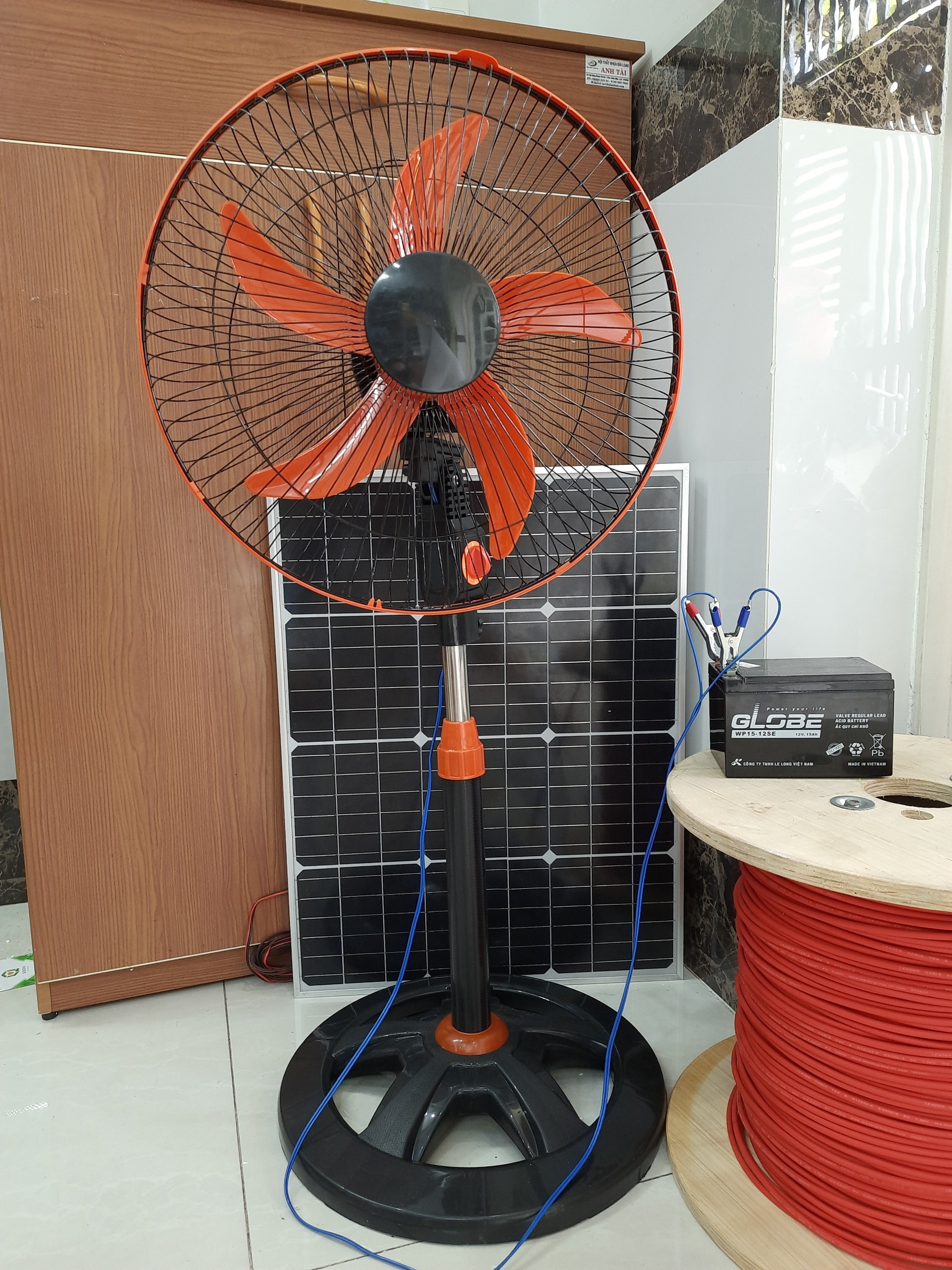 [HCM]QUẠT ĐỨNG KẸP BÌNH 12V