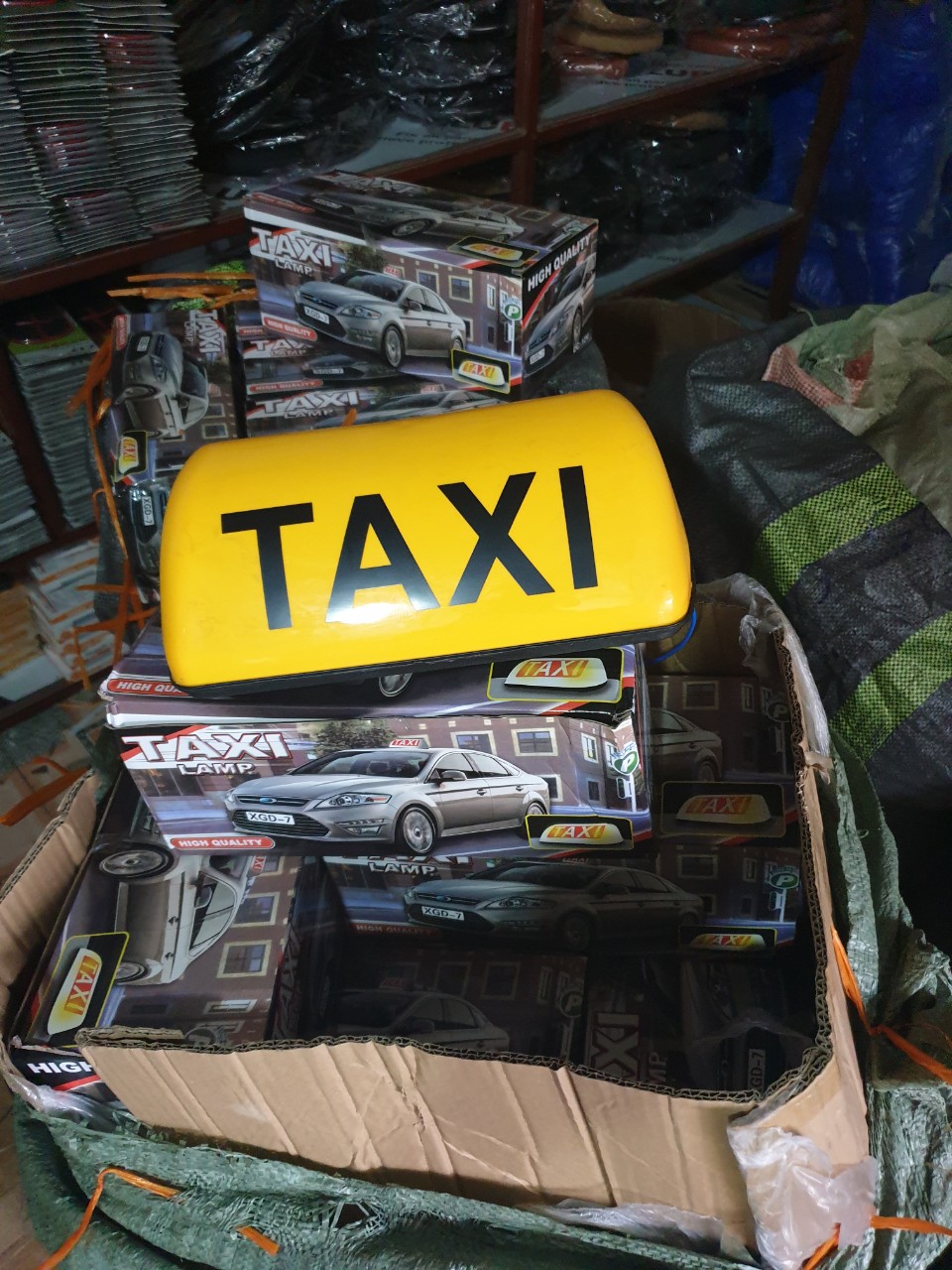 Mào taxi - Có đèn - Đế nam châmcỡ 28cm