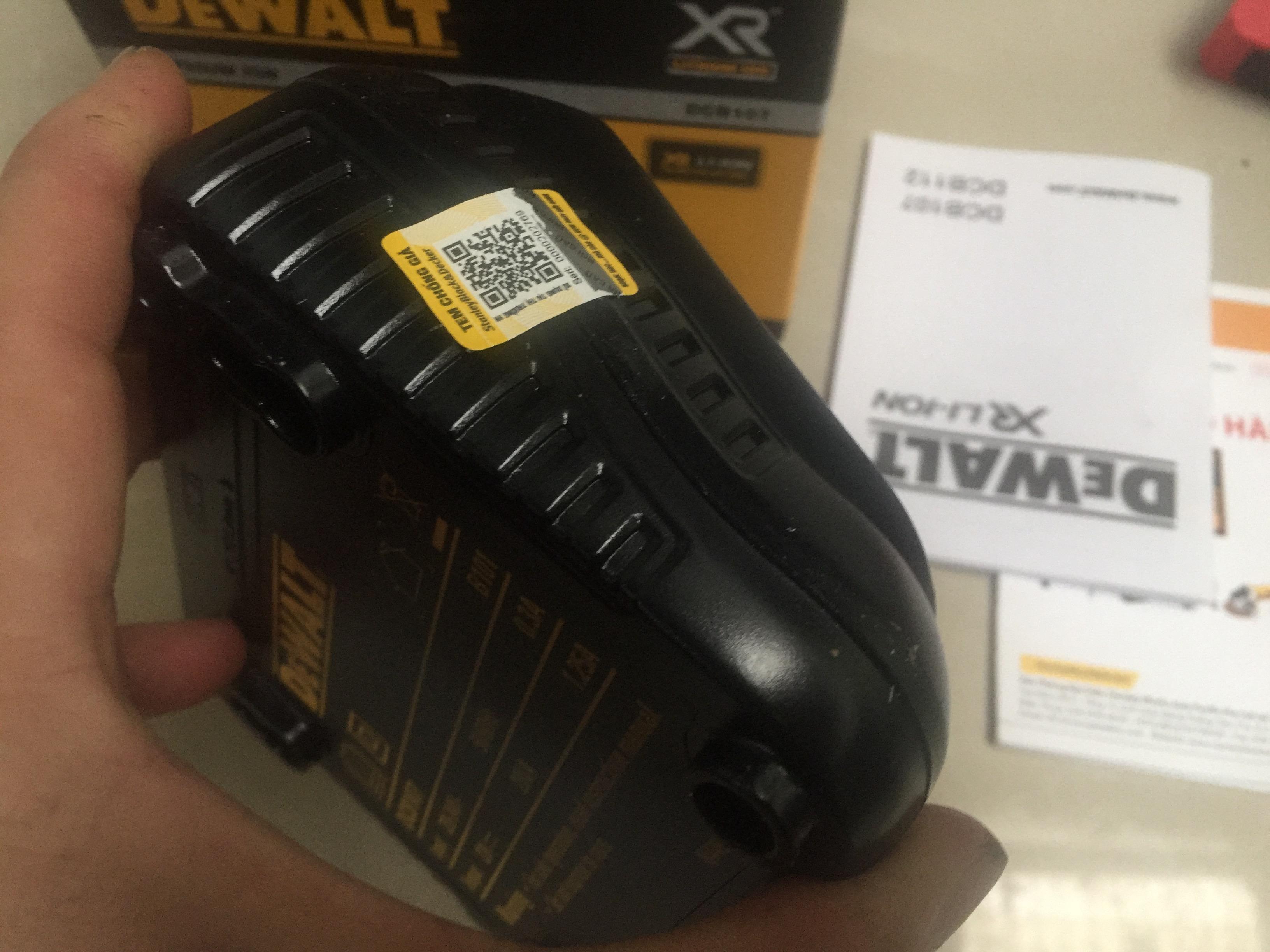 Sạc Pin Dewalt Từ 12V Đến 20V