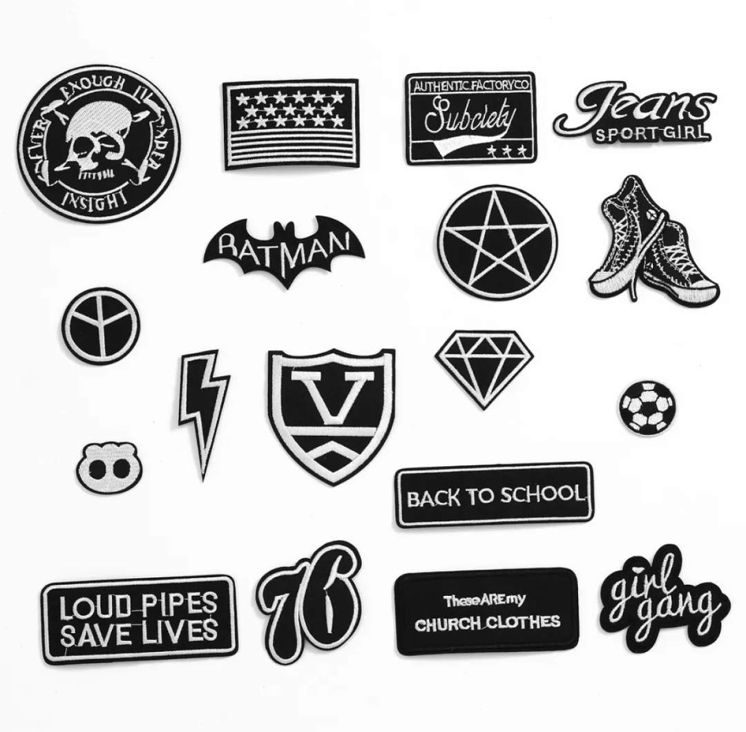 Set 5 Sticker Thêu Ủi Cao Cấp Trắng Đen Dùng Trang Trí Quần Áo MS643775