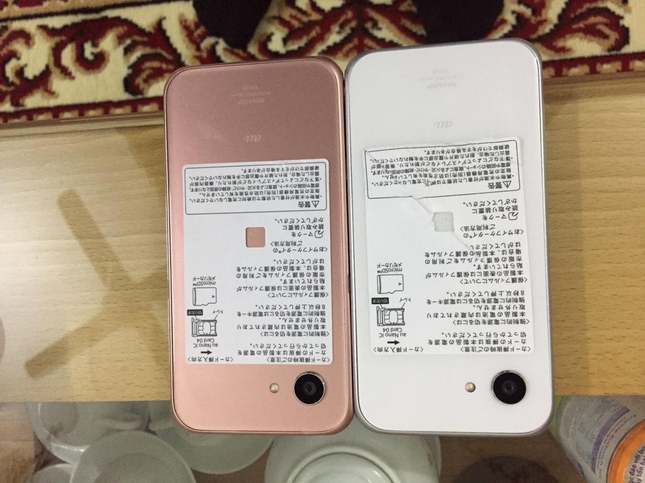 SHARP AQUOS SERIE MINI SHV38