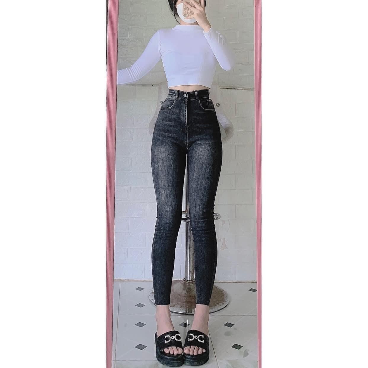 Set Jeans dài co giãn xám đen TL + áo cổ lọ trắng