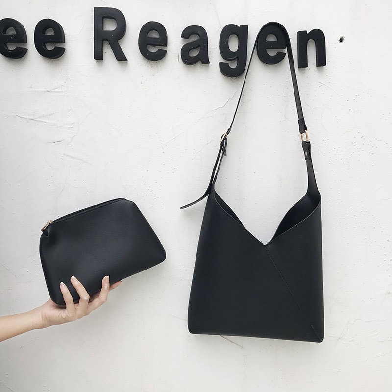 Túi Đeo Chéo Sẻ Chữ V