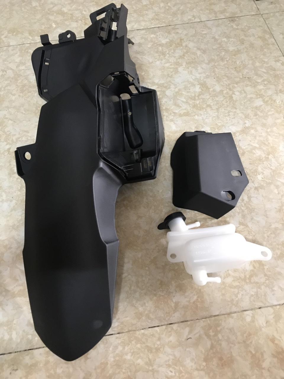 Combo 3 món Chắn bùn sau Vario 125-150 ( chắn bùn, bình nước, nắp cóc ) nhựa cao cấp