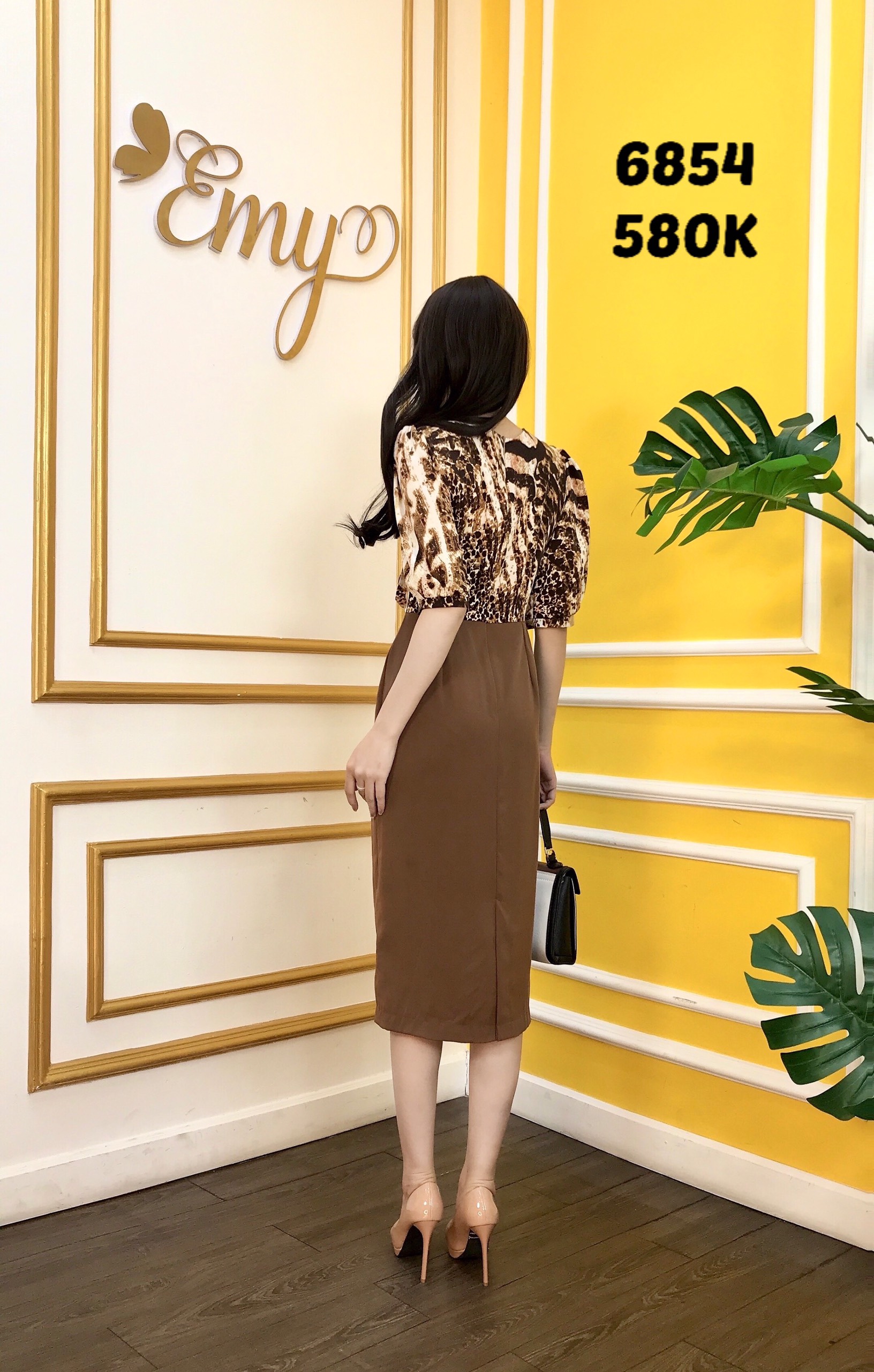 Đầm EMY EM6854 Body Phối Cổ Tim