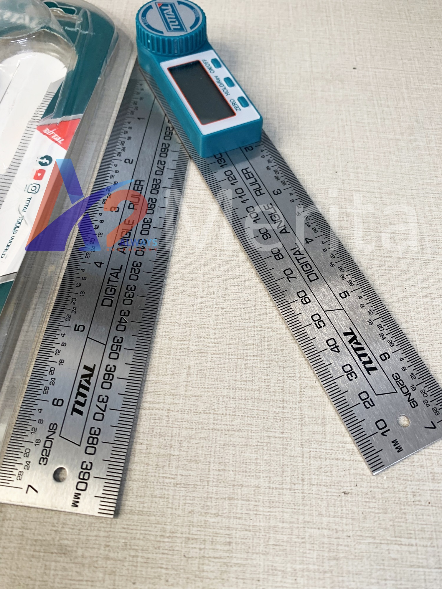 Thước đo góc điện tử 360độ Total TMT333601