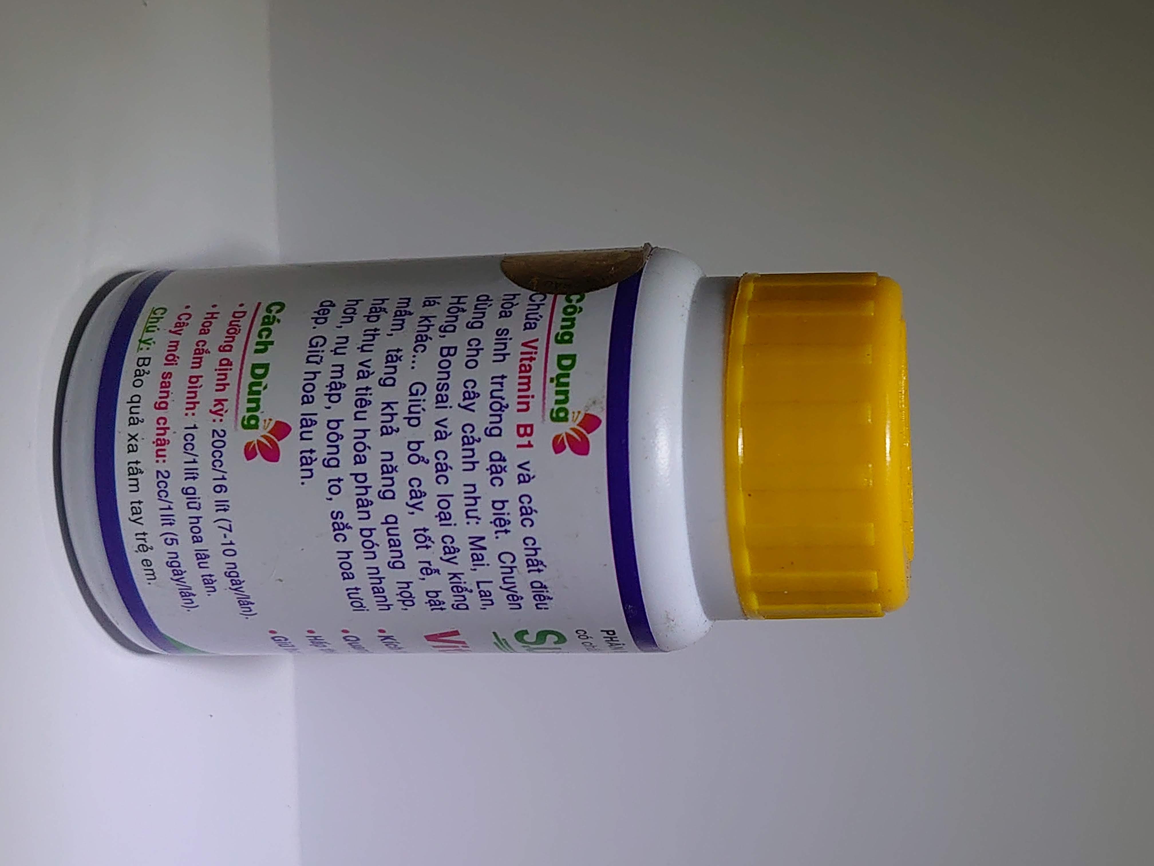 Phân bón NPK sinh học Super Roots Vitamin B1. Lọ 100ml
