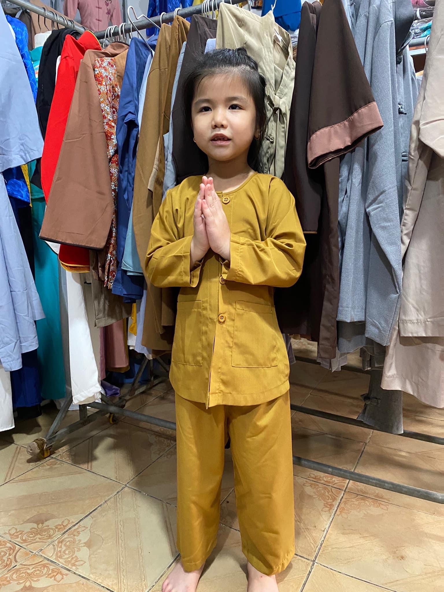ĐỒ LAM ĐI CHÙA- BÀ BA MIỆT VƯỜN