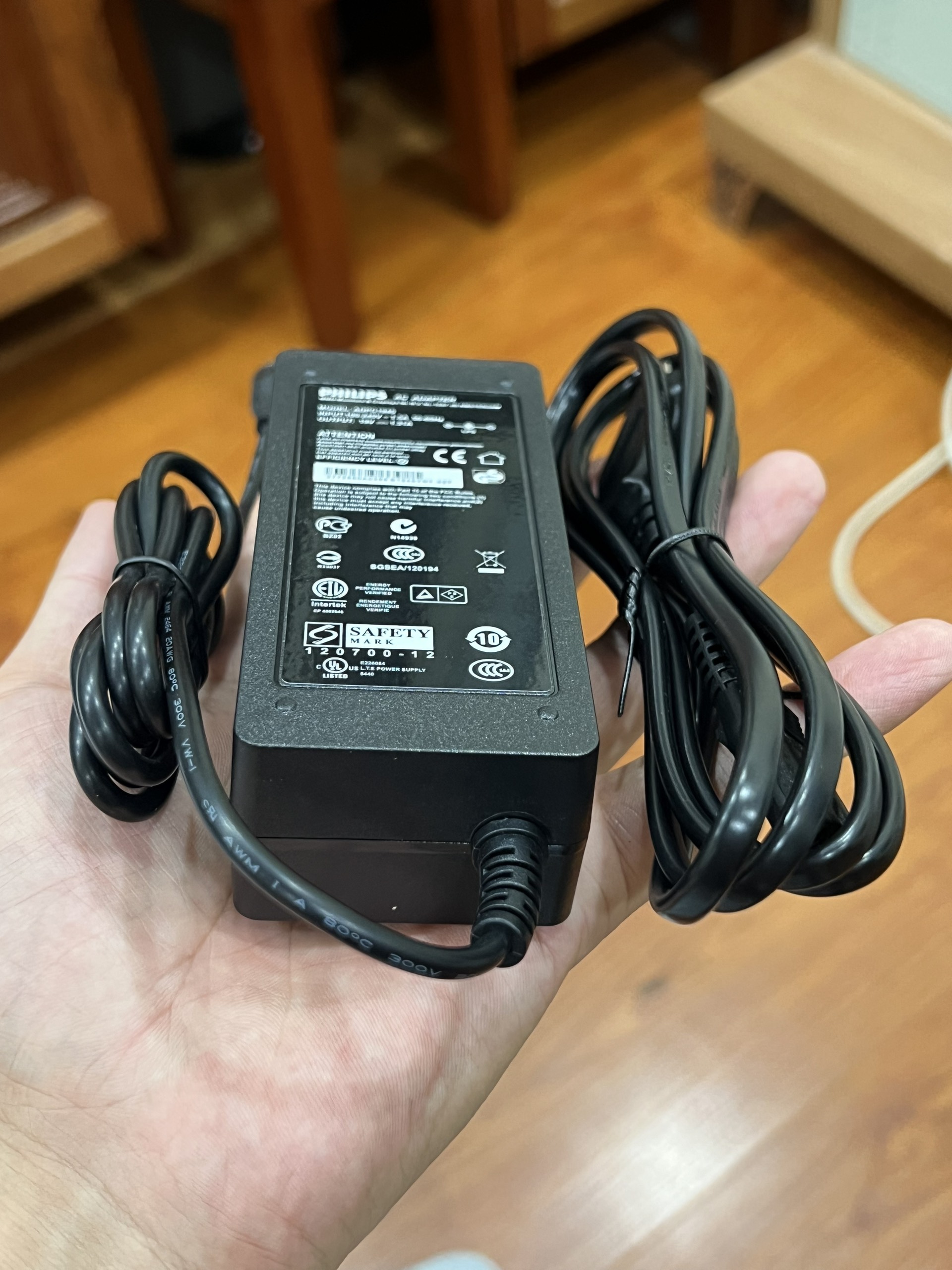 ADAPTOR 19V DÂY NGUỒN MÀN HÌNH AOC