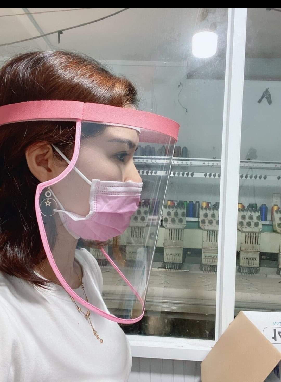 Nón thời trang chống dịch