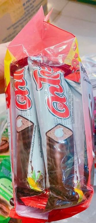Bánh xốp phủ socola nhân kem dako thái lan 24 cái 1 bịch