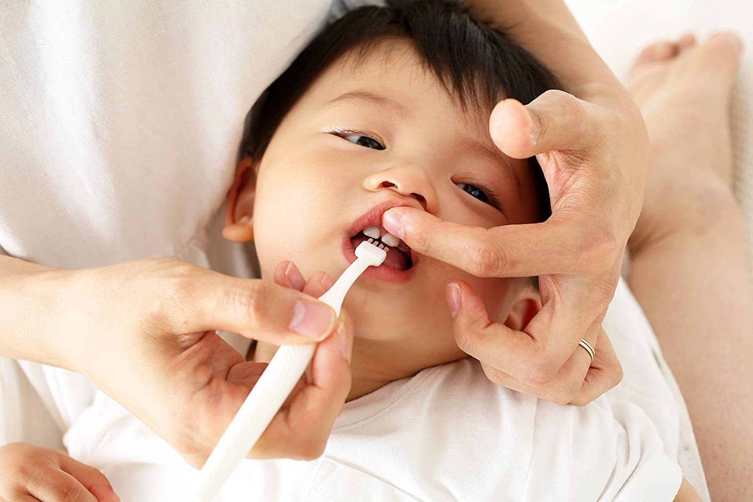 Kem đánh răng dạng gel Pigeon cho bé từ 6M (Đủ bill)