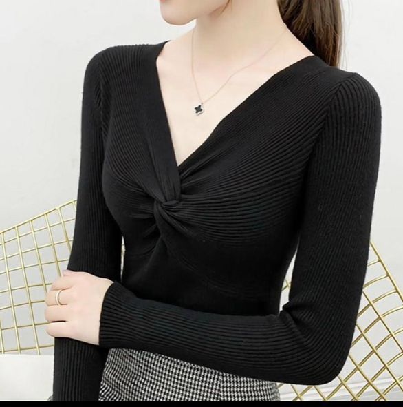 (FREE SHIP) Áo  thun nữ xoắn mẫu mới cực kì hot.