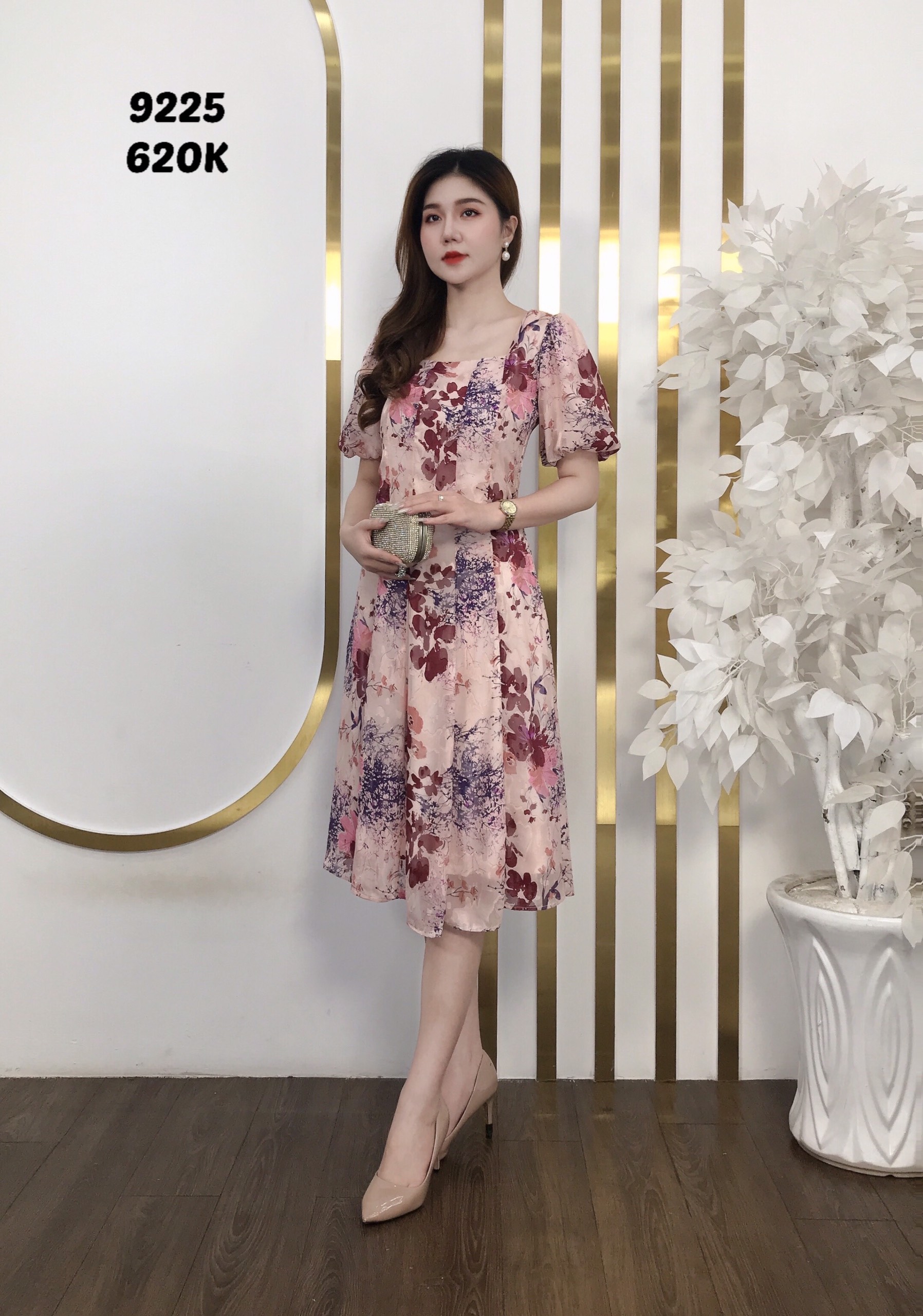 Đầm EMY EM9225 Xoè Hồng Phối Nơ Cổ