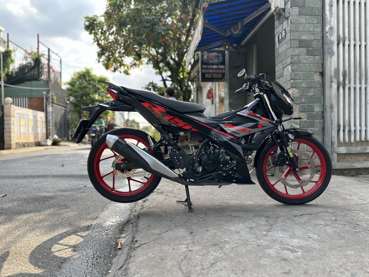 Tem Rời Raider màu đen xám đỏ