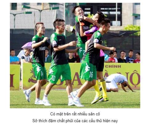 GIÀY BÓNG ĐÁ BATA TÀU MÀU TRẮNG MỚI ĐẸP RẺ