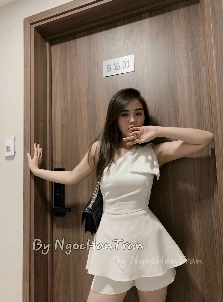 Set bộ đùi nữ lệch vai dáng xòe siêu xinh